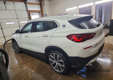 2022 BMW X2 xDrive28I z USA, uszkodzony, nr VIN WBXYJ1C08N5U64071